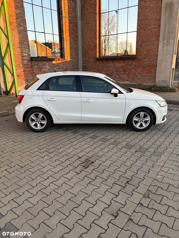 Audi A1 Sportback 1.0 TFSI S tronic - 9