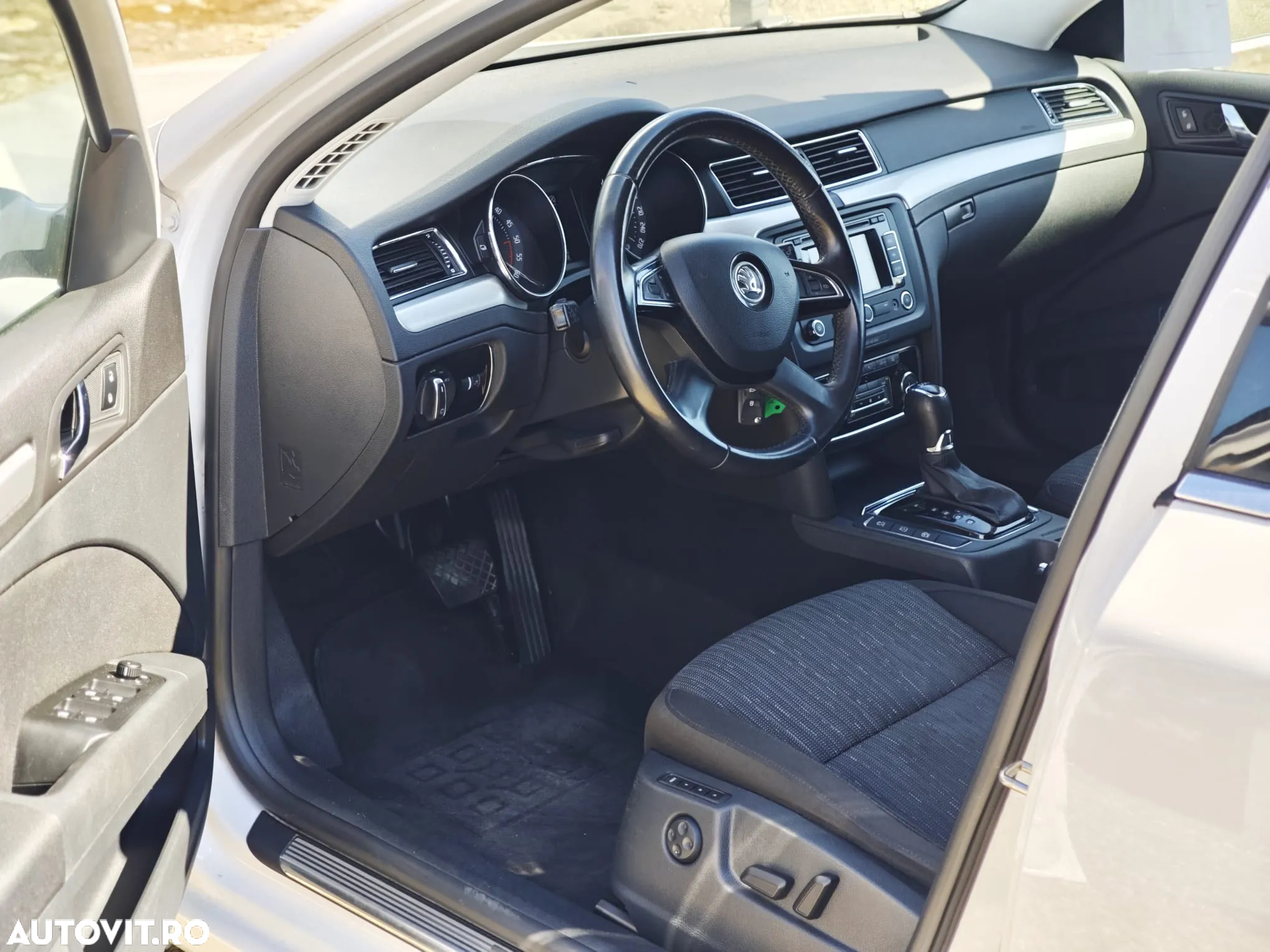 Skoda Superb 2.0 TDI DSG Elegance - 12
