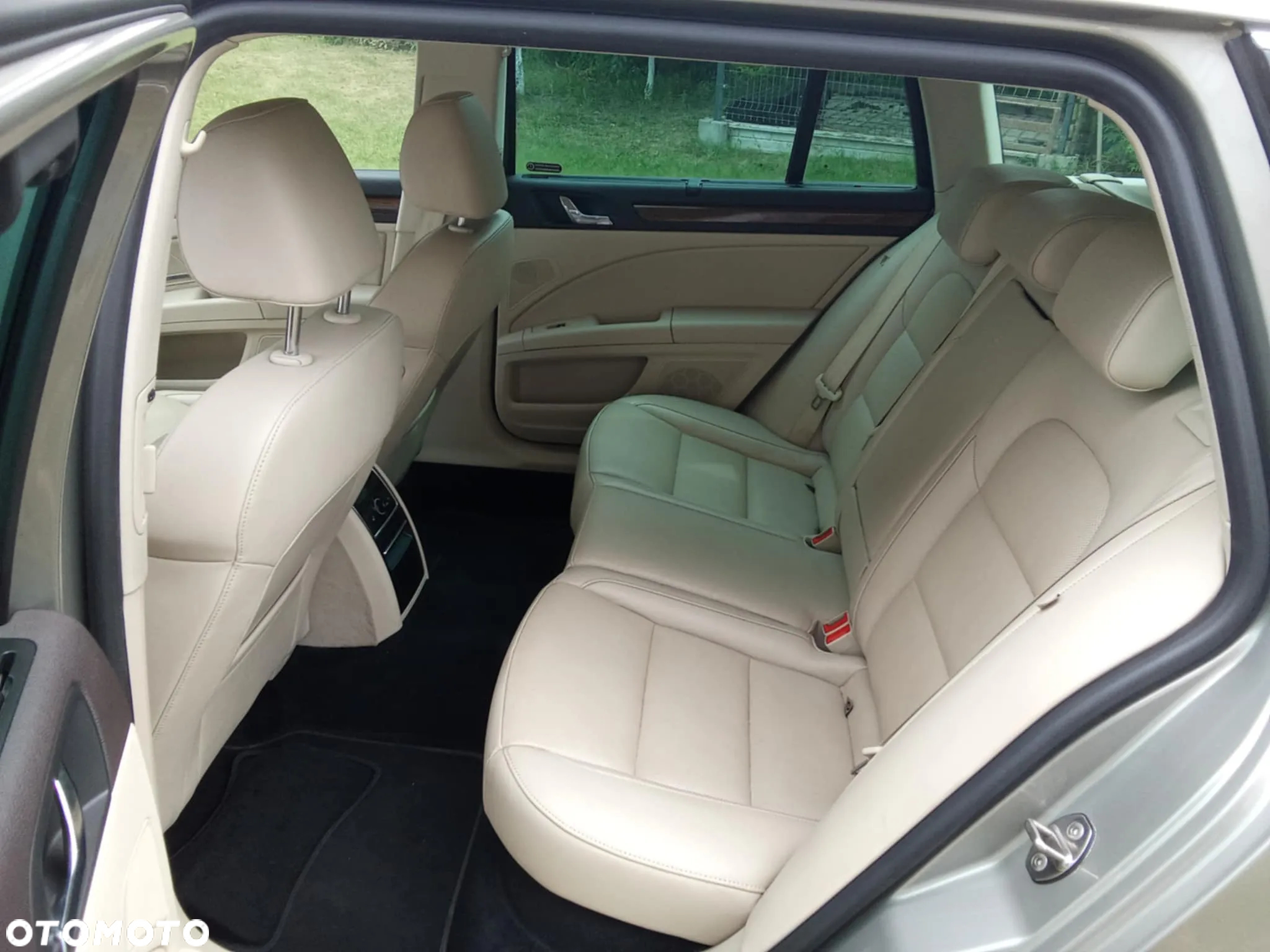 Skoda Superb 2.0 TDI 4x4 L&K DSG - 27