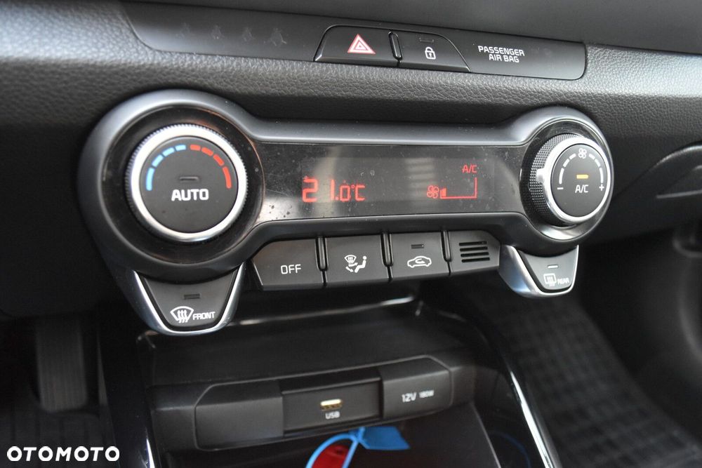 Kia Stonic 1.2 L Business Line - 21
