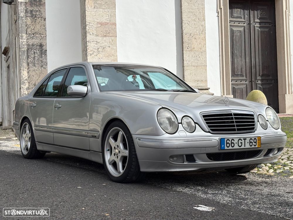 Mercedes-Benz E 240 Classic - 1