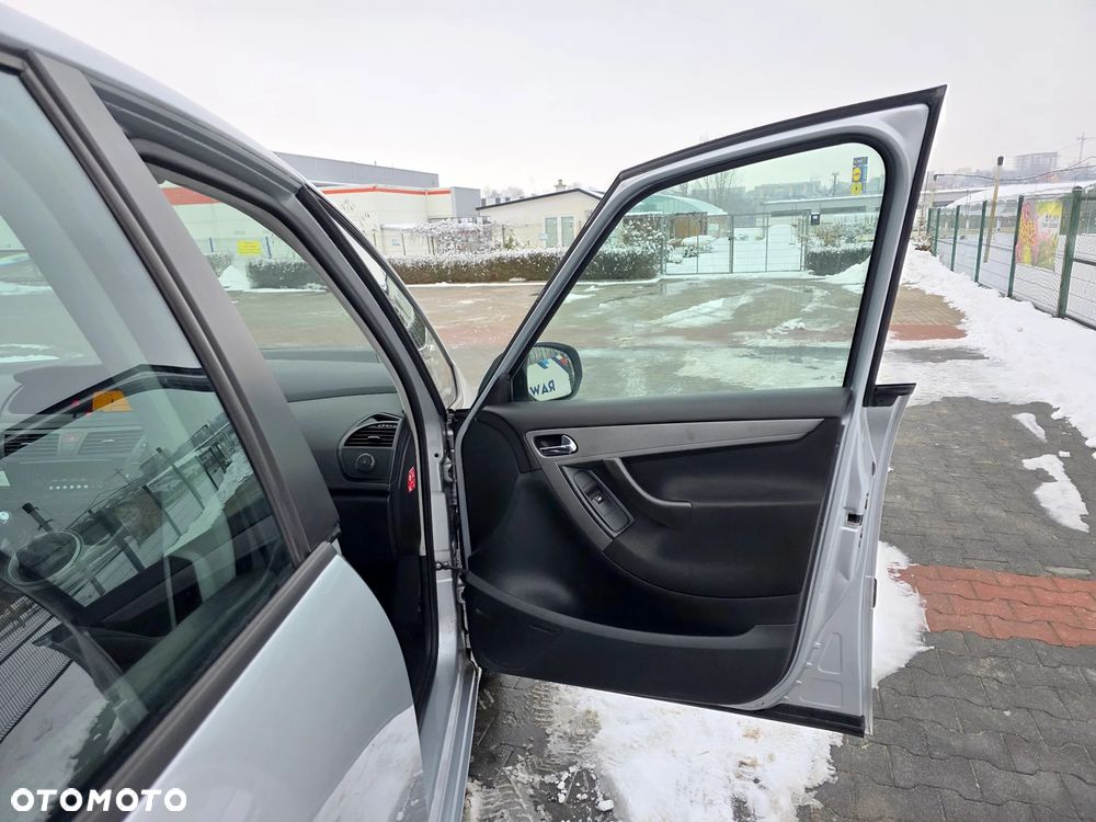 Citroën C4 Grand Picasso 1.8 16V Advance - 12