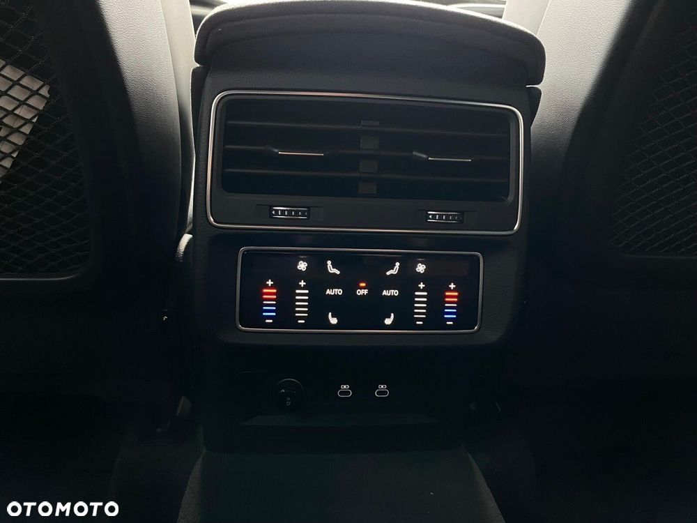 Audi RS Q8 - 19