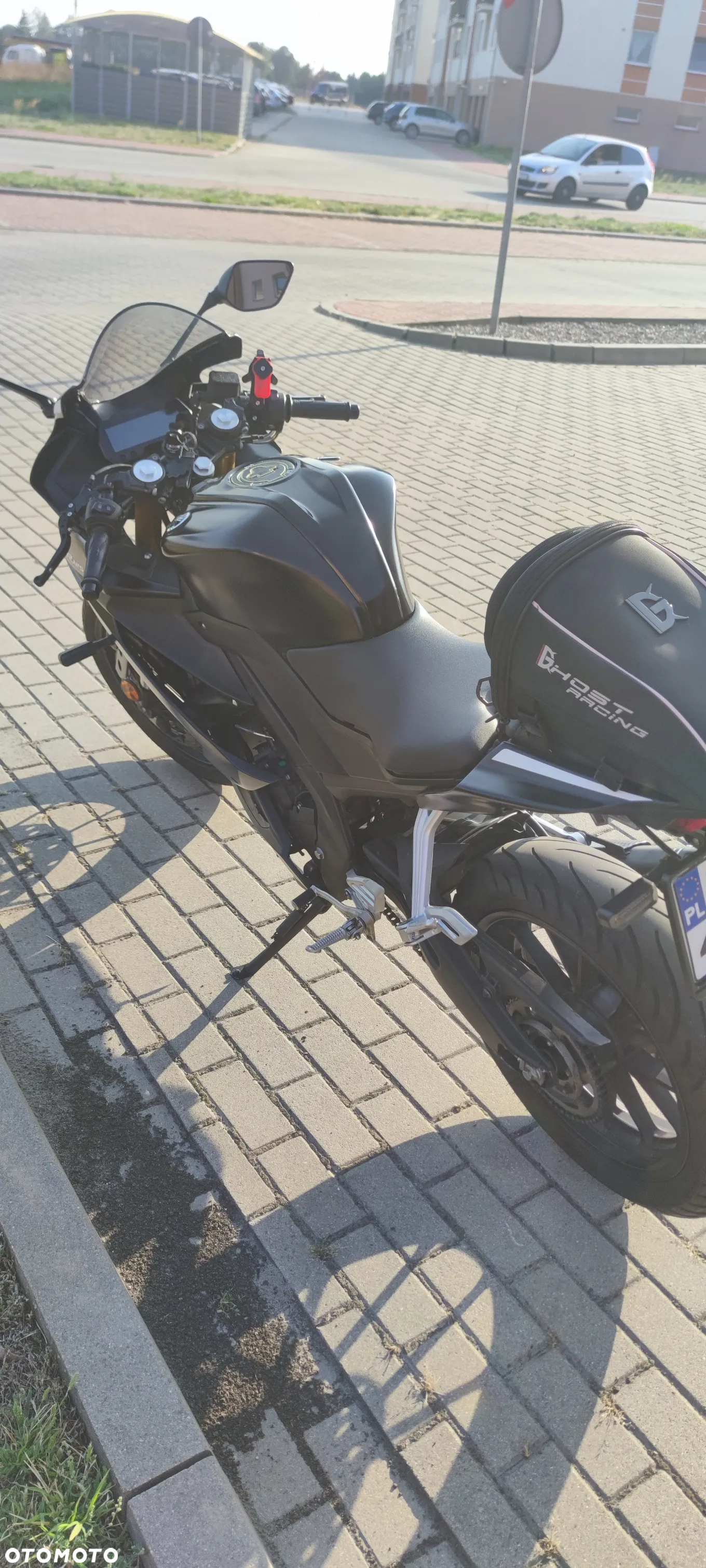 Yamaha YZF - 4