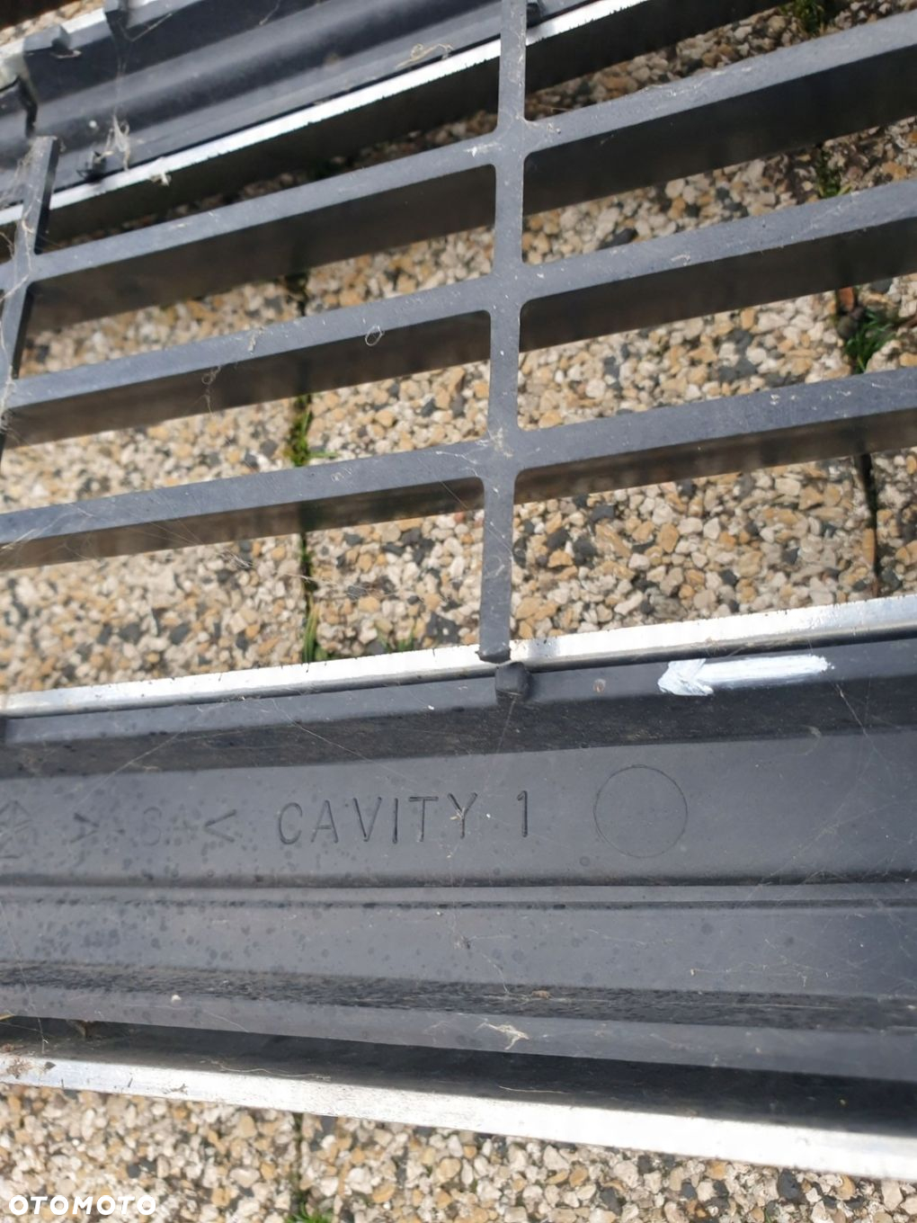 JEEP COMMANDER I 1 GRILL ATRAPA ZDERZAKA CHŁODNICY CZARNA ORYG - 6