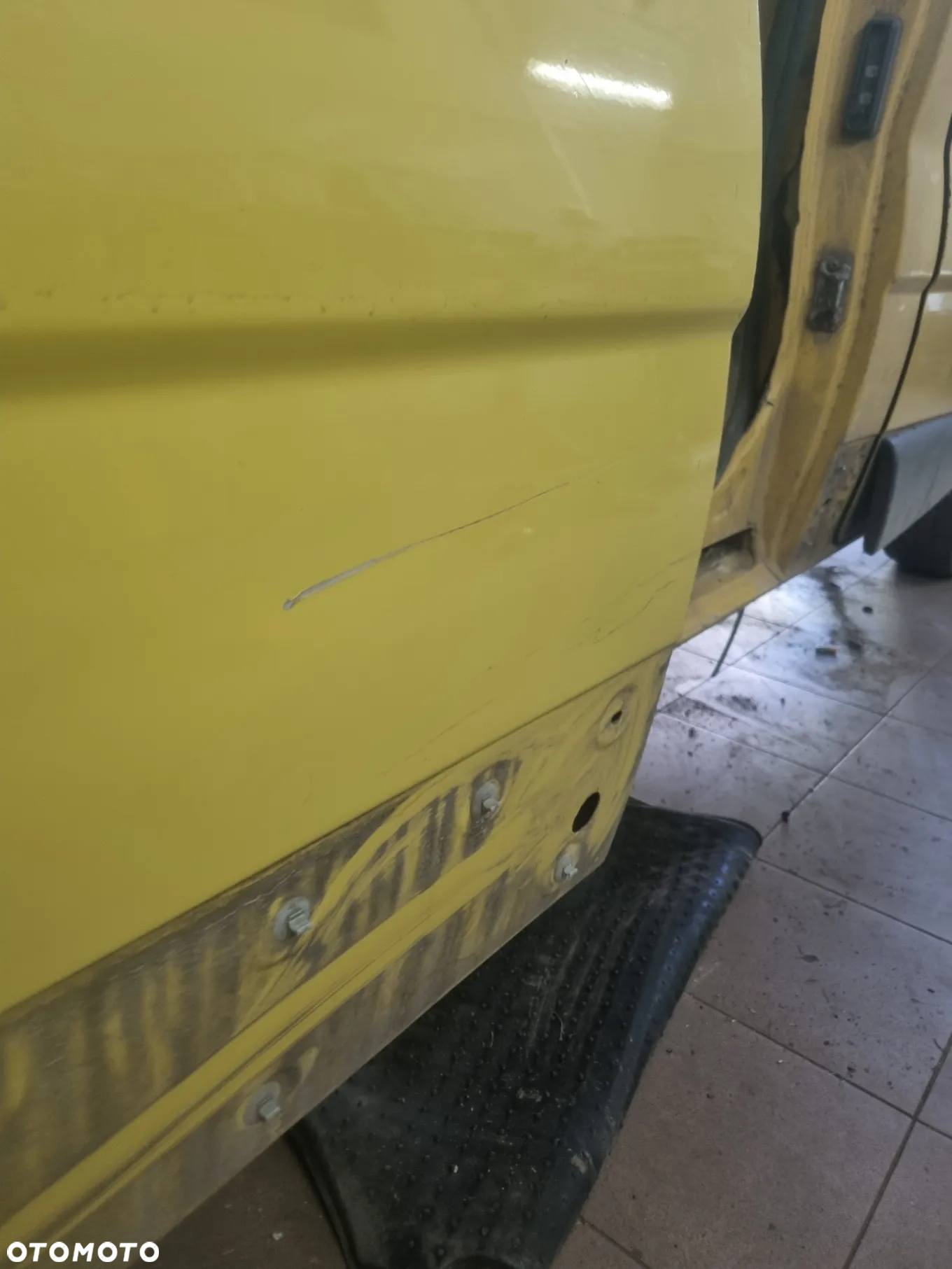 DRZWI PRAWE SUWANE ŻÓŁTE  PRIMASTAR TRAFIC VIVARO 01-14  OD32 - 3