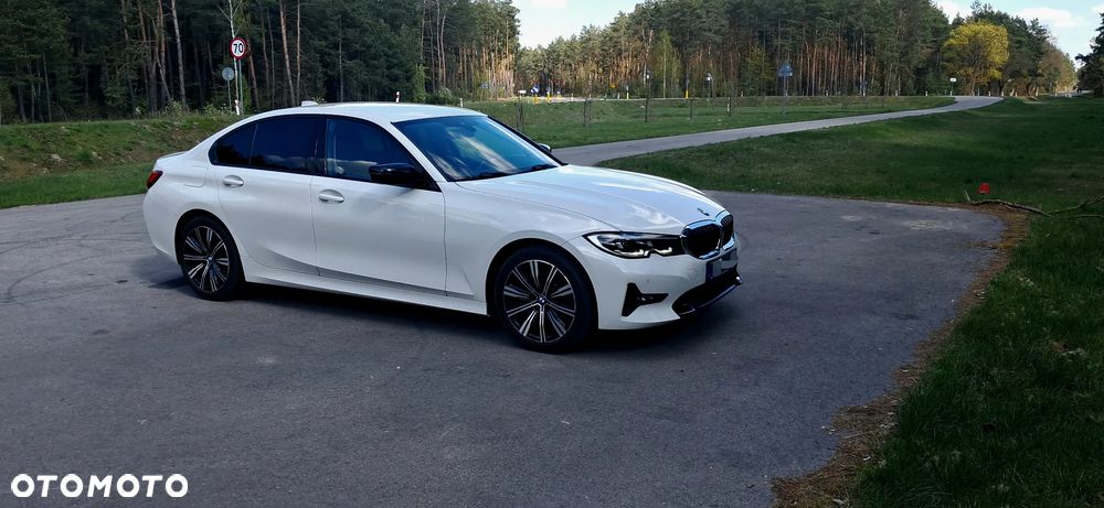 BMW Seria 3 320d M Sport - 3