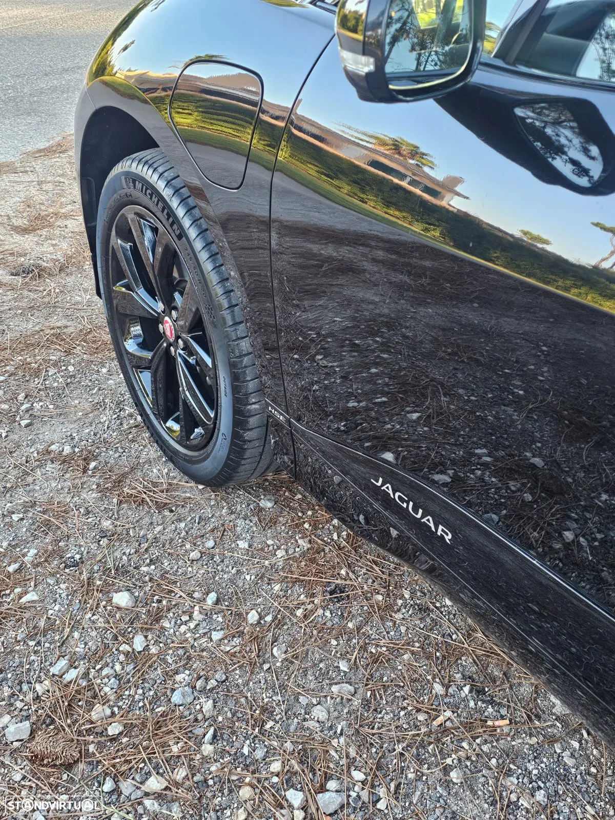 Jaguar I-Pace EV400 AWD HSE - 8
