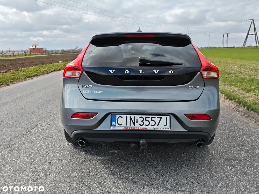 Volvo V40 D3 Inscription - 9
