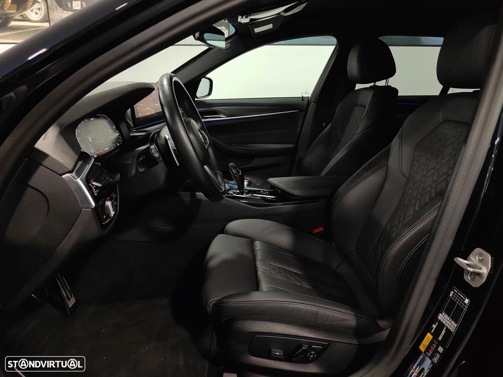 BMW 530 e Pack Desportivo M - 35