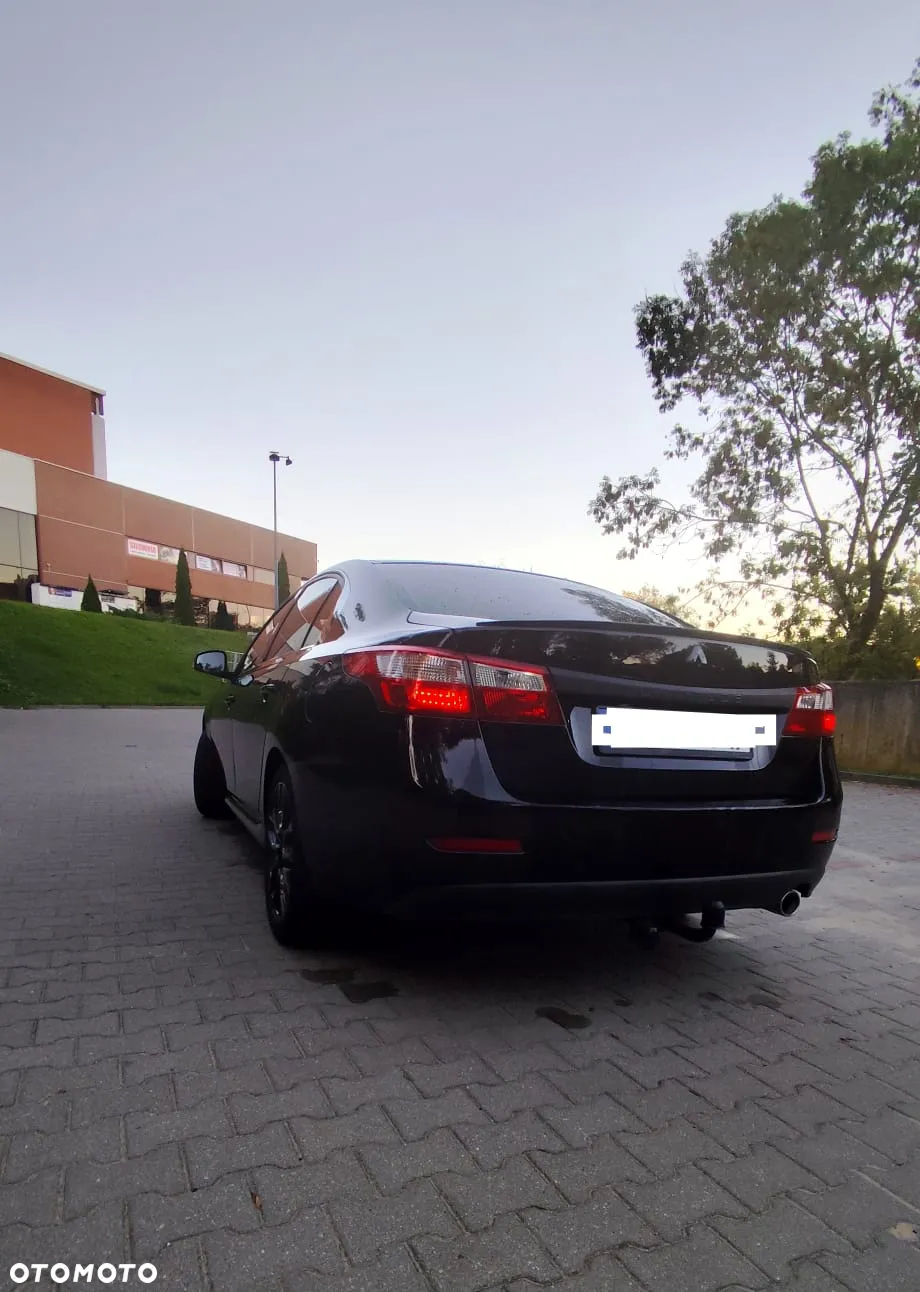 Renault Latitude 2.0 dCi Initiale - 4