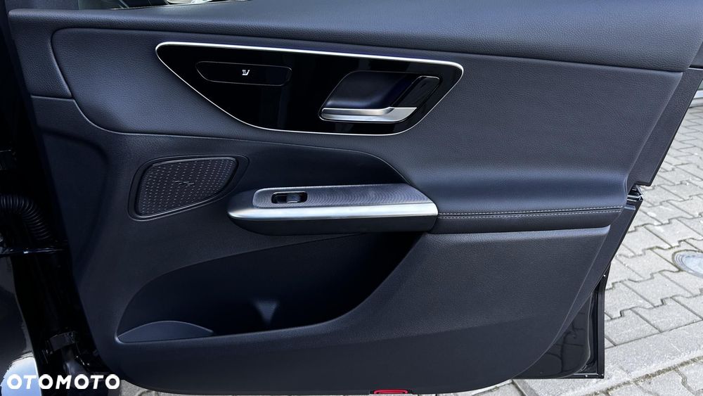 Mercedes-Benz GLC - 21