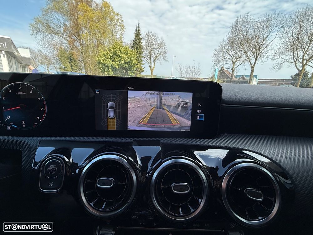 Mercedes-Benz A 180 7G-DCT Special Edition - 20