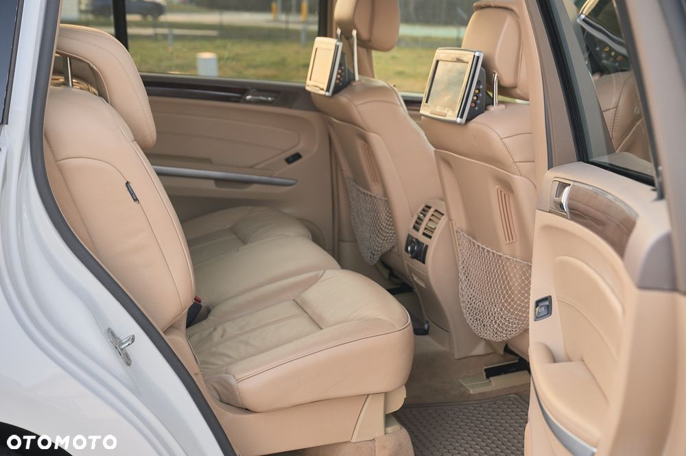 Mercedes-Benz GL 450 4Matic 7G-TRONIC - 27