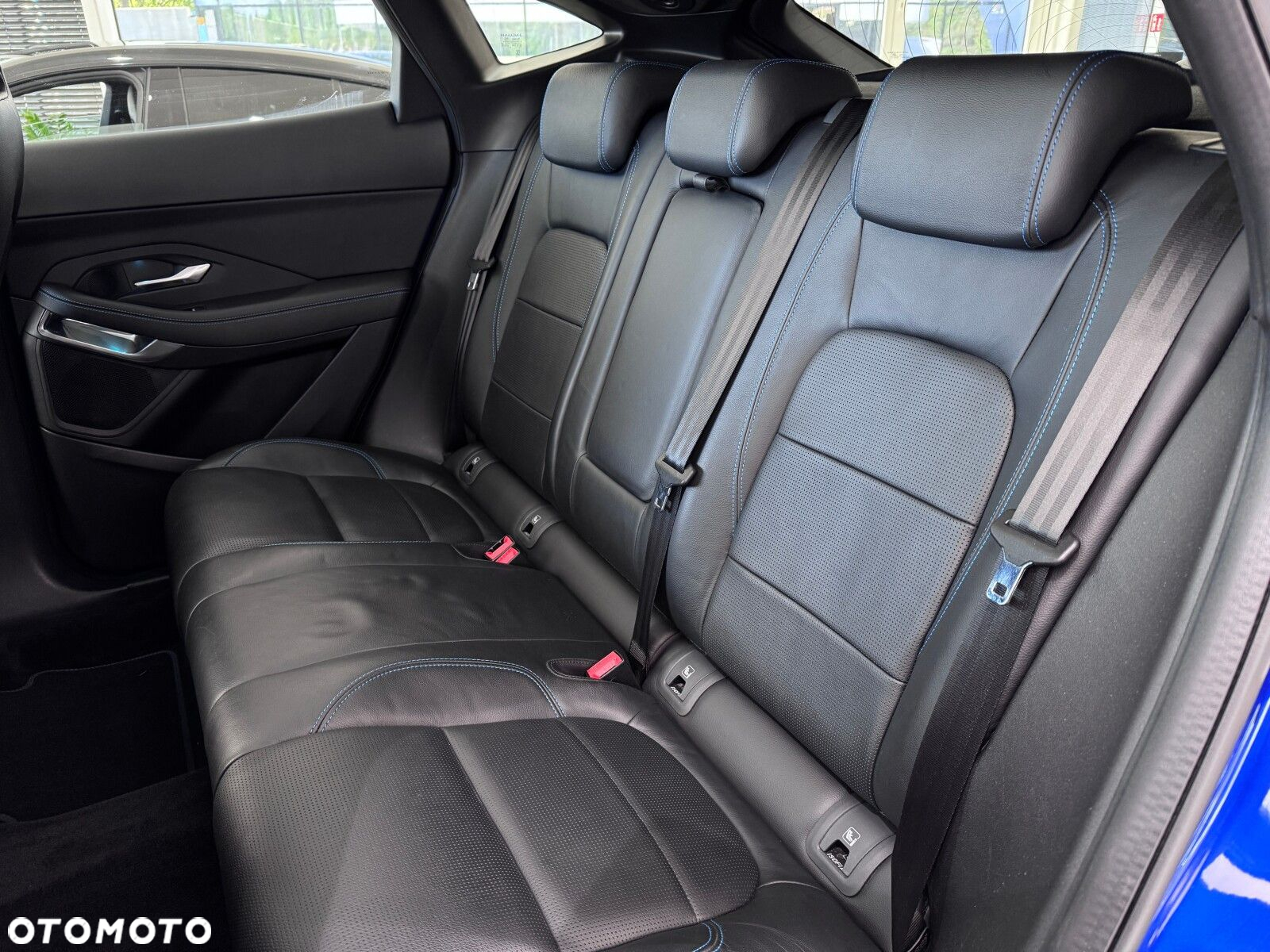 Jaguar E-Pace 2.0 i4D AWD R-Dynamic S - 14