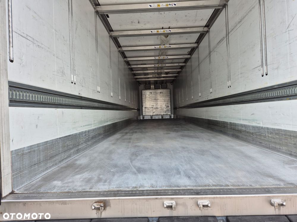 Schmitz Cargobull Naczepa Chłodnia - 22