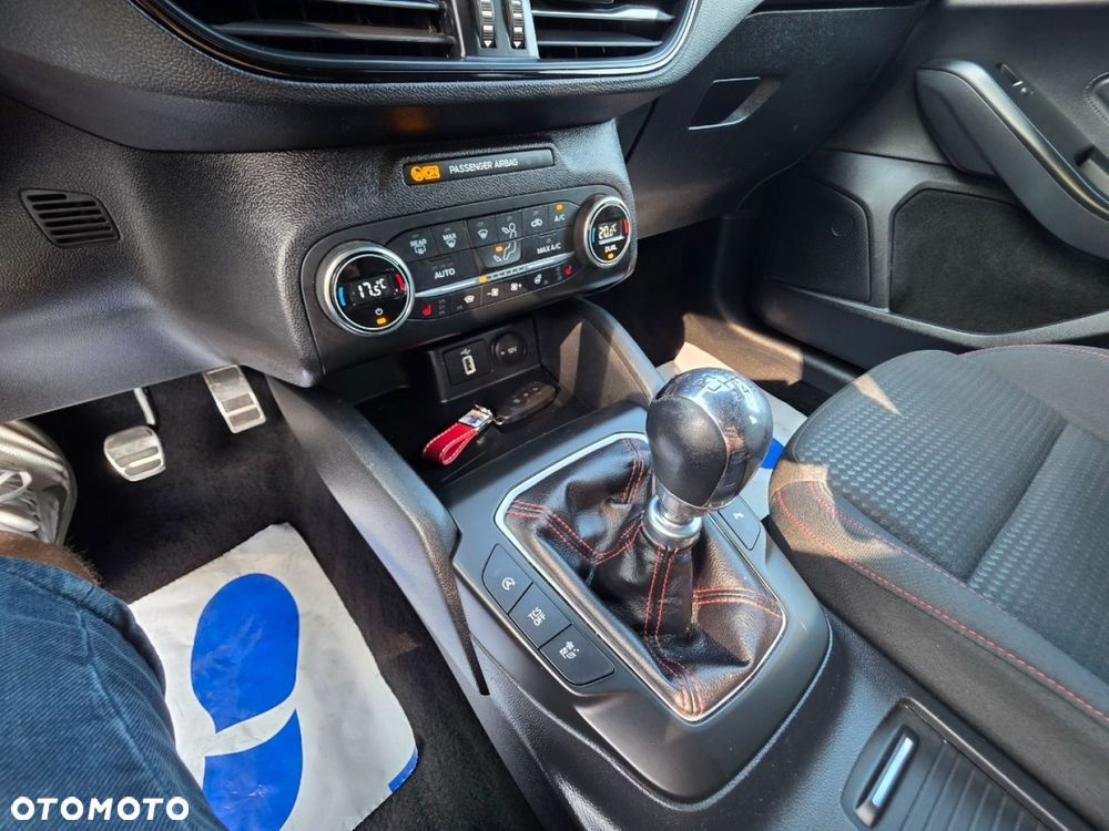 Ford Focus - 17