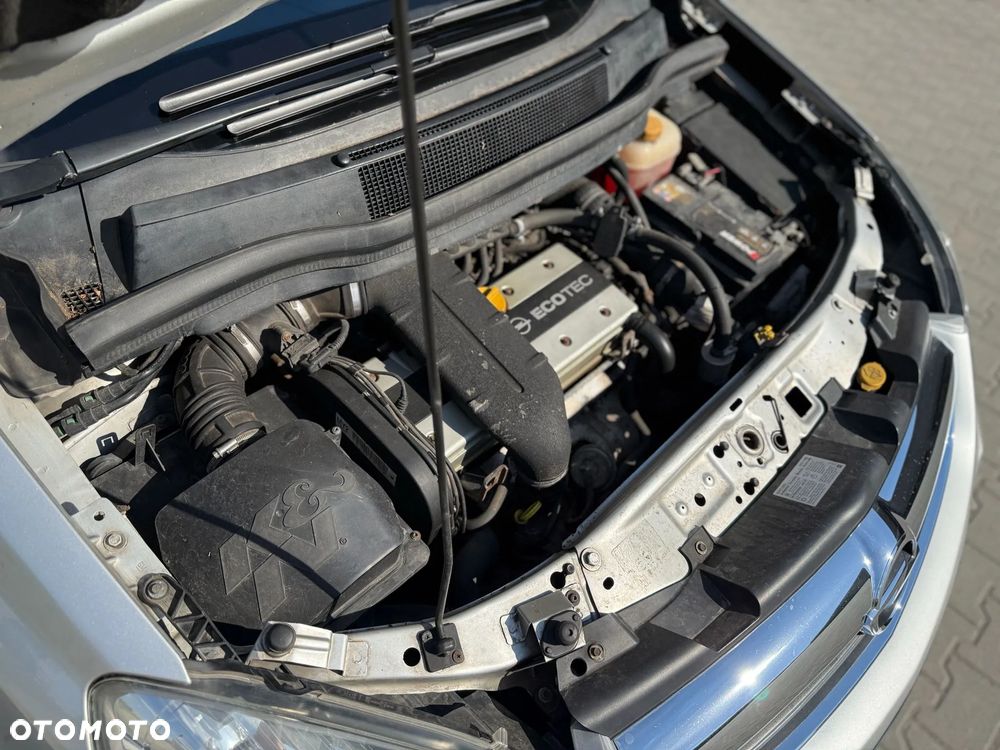 Opel Zafira 2.0 Turbo Edition - 8