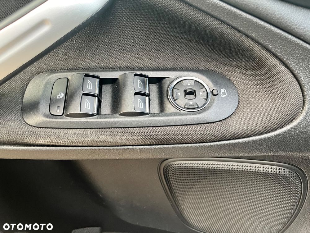 Ford S-Max 2.0 TDCi DPF Titanium - 11