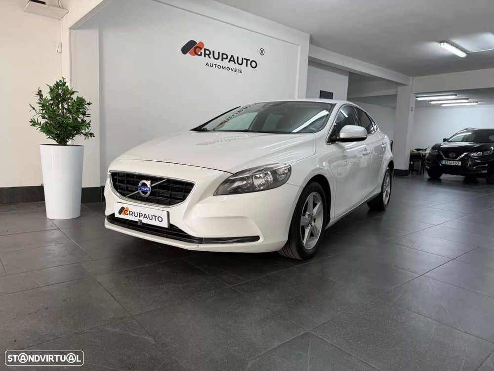 Volvo V40 D2 Momentum - 1