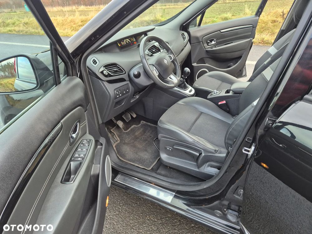 Renault Grand Scenic Energy dCi 130 Start & Stop Euro 6 Bose Edition - 25