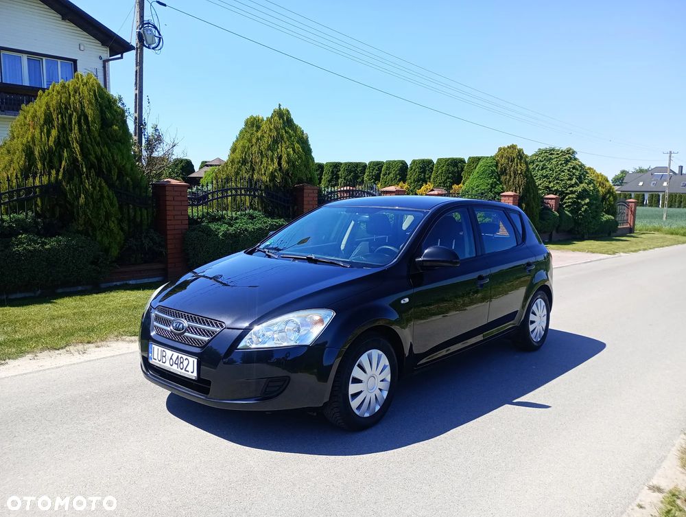 Kia Ceed 1.4 CVVT Attract - 1