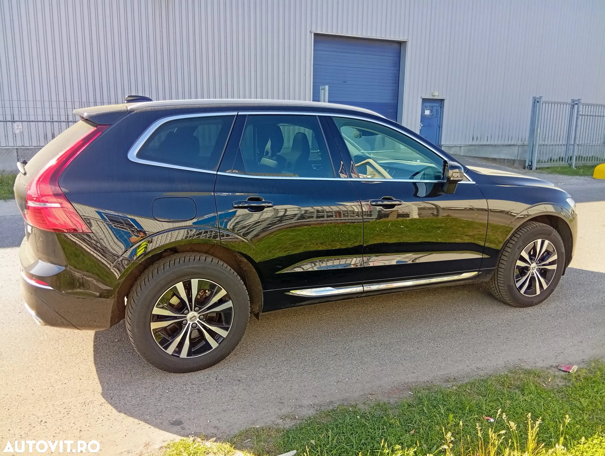 Volvo XC 60 T6 AWD Recharge Ultimate Black Edition - 3