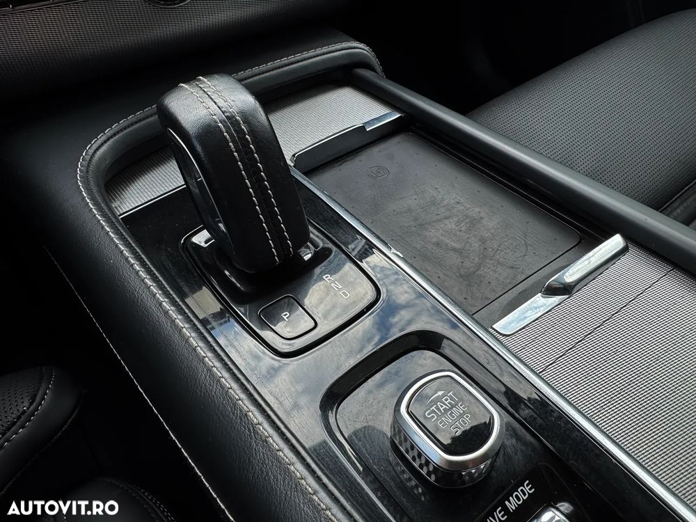 Volvo XC 90 T8 AWD Twin Engine Geartronic RDesign - 39
