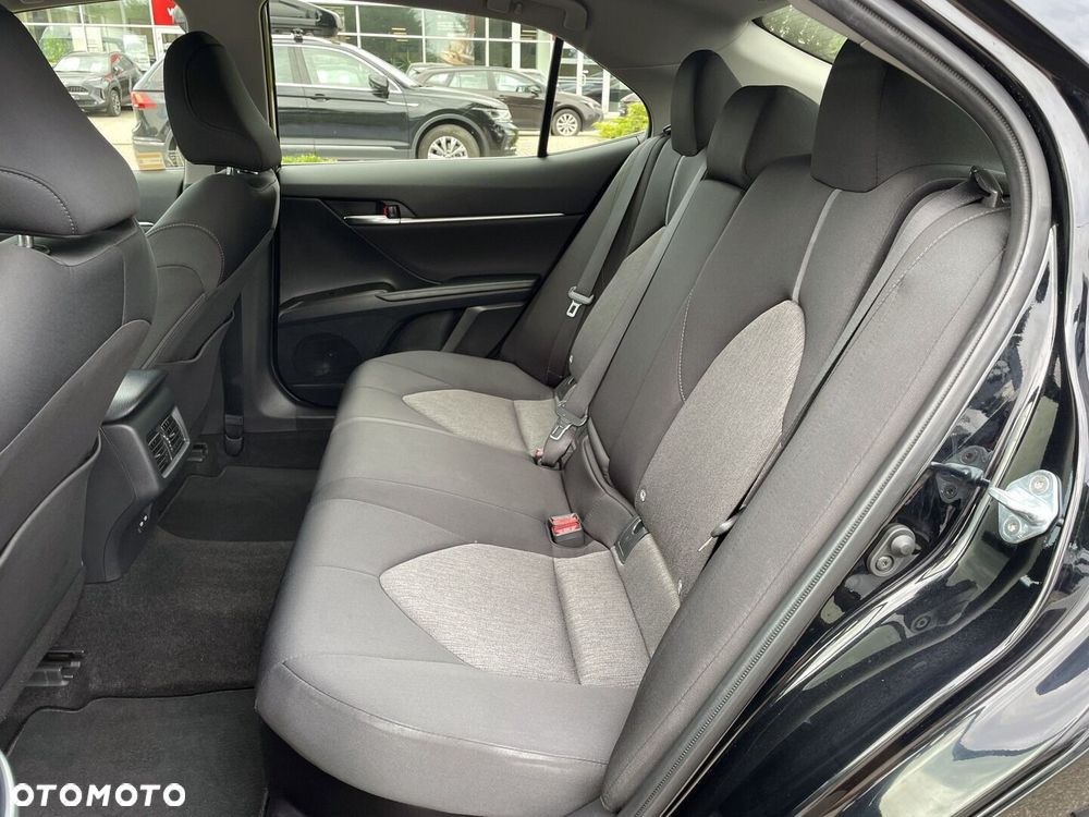 Toyota Camry 2.5 Hybrid Comfort CVT - 12