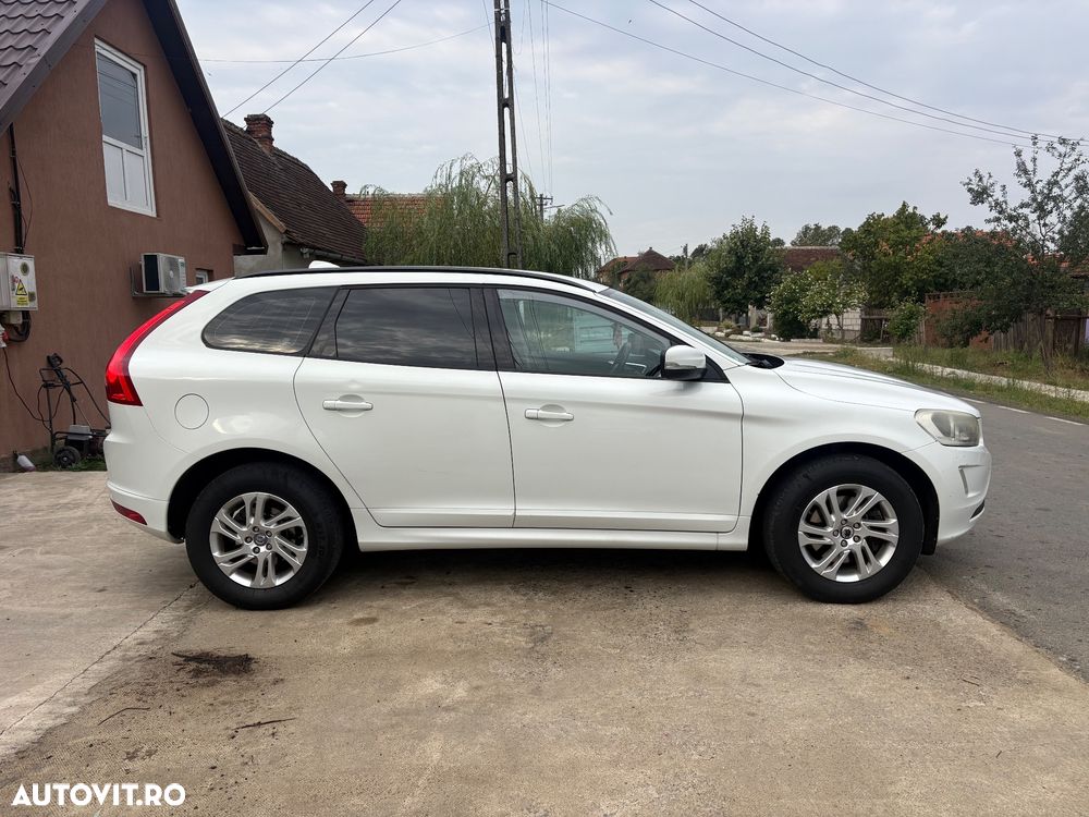 Volvo XC 60 D3 Start-Stop Kinetic - 4