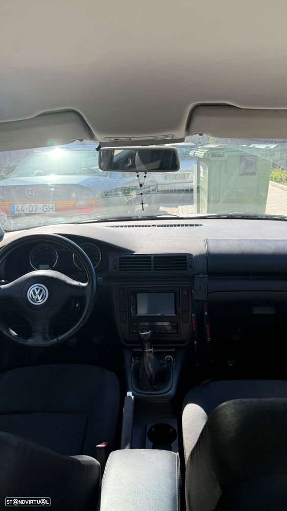 VW Passat 1.9 TDi Confortline - 2