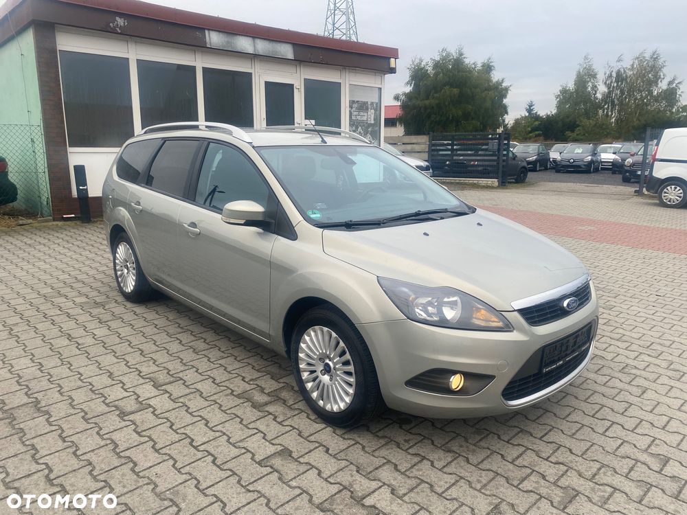 Ford Focus 1.8 FF Ghia - 11