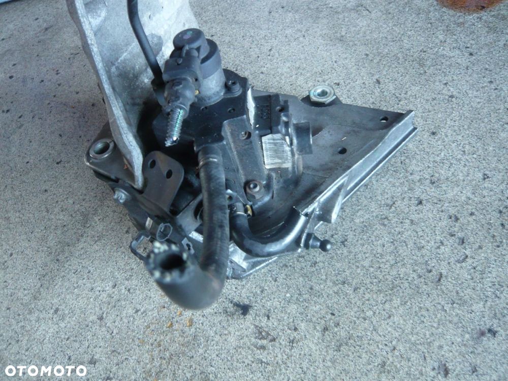 Pompa wtryskowa 0445010097 Opel Astra H Zafira B Vectra C - 1