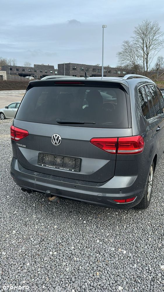 Volkswagen Touran - 6