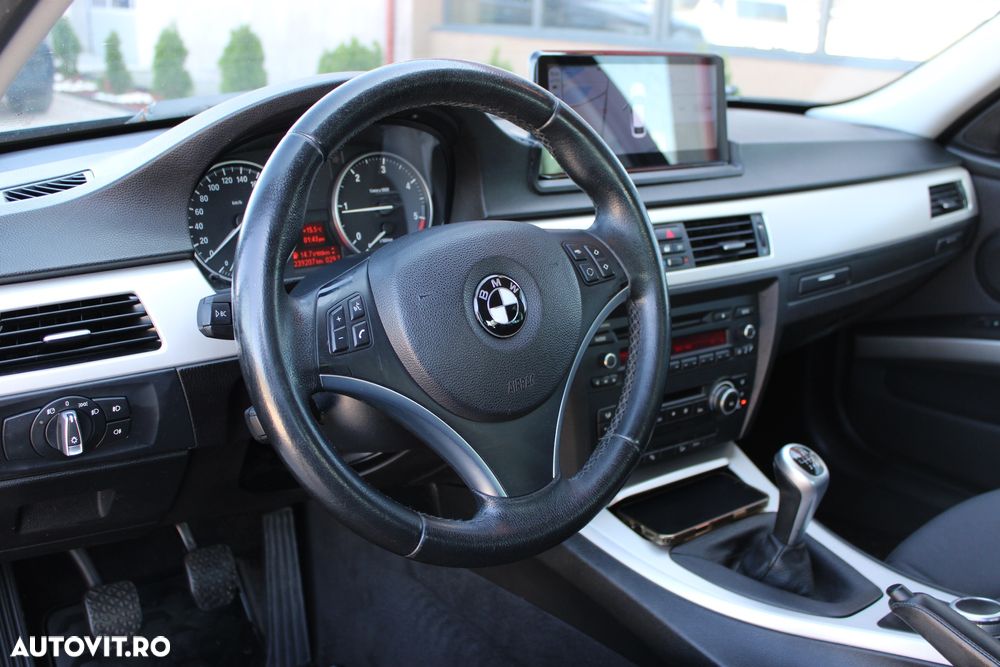BMW Seria 3 320d xDrive DPF Edition Exclusive - 7