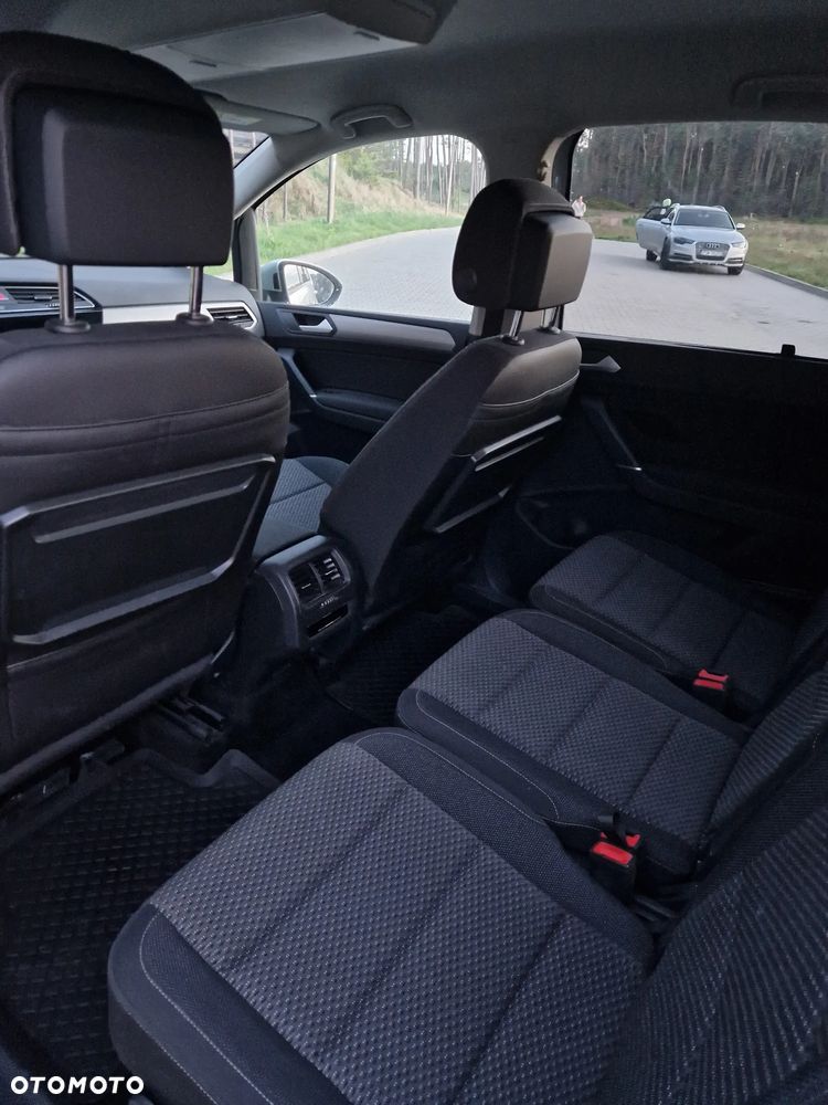 Volkswagen Touran 2.0 TDI BMT Comfortline Plus DSG - 9