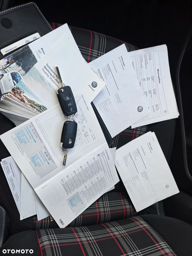 Volkswagen up! GTI - 21