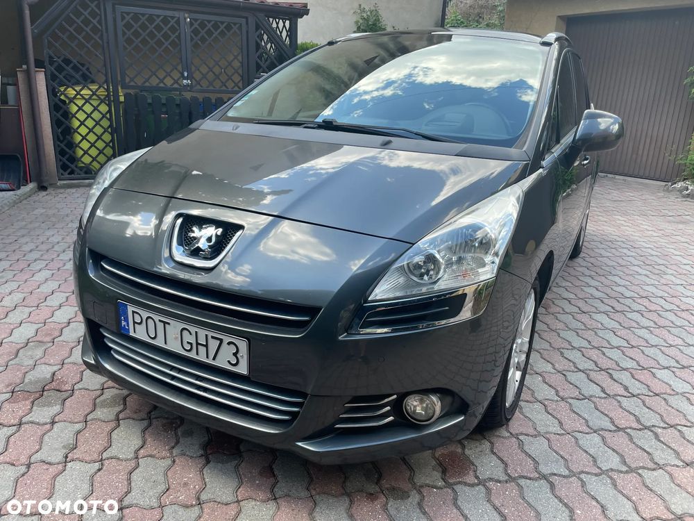 Peugeot 5008 - 8