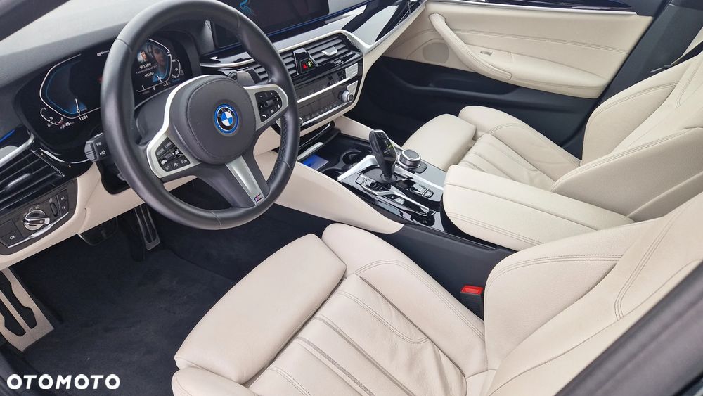 BMW Seria 5 545e xDrive M Sport sport - 16