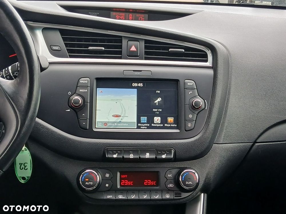 Kia Ceed 1.6 GDI Smart Plus - 23