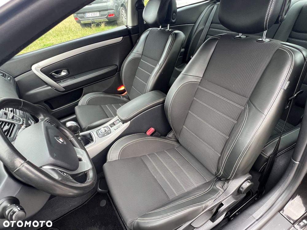 Renault Laguna dCi 110 FAP Emotion - 27