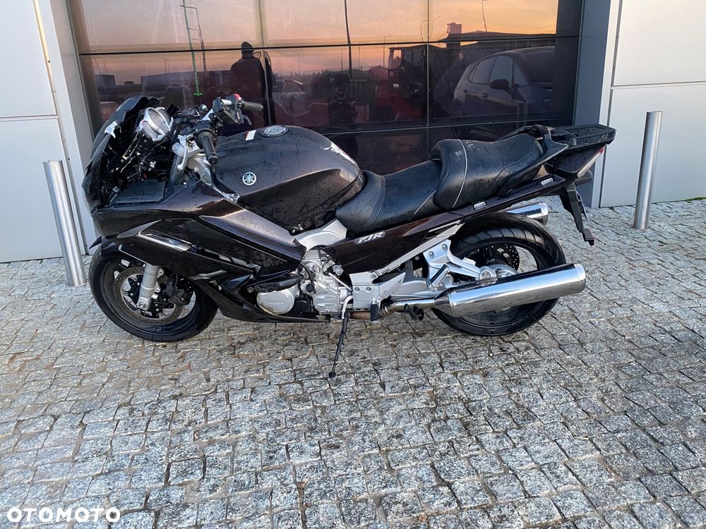 Yamaha FJR - 8