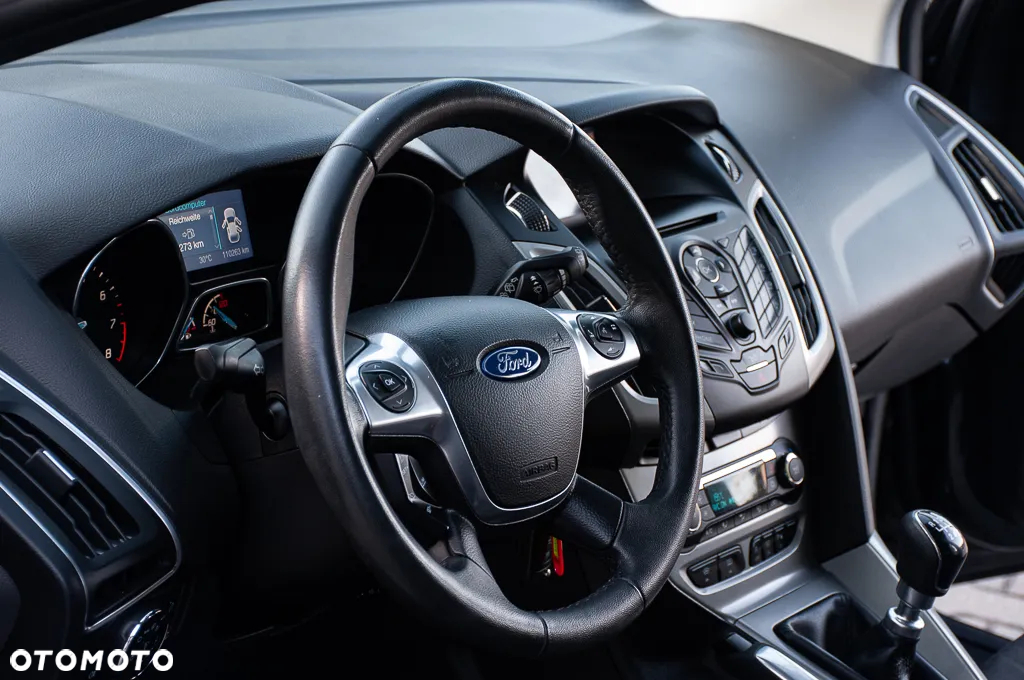 Ford Focus 1.0 EcoBoost Hybrid ACTIVE - 32
