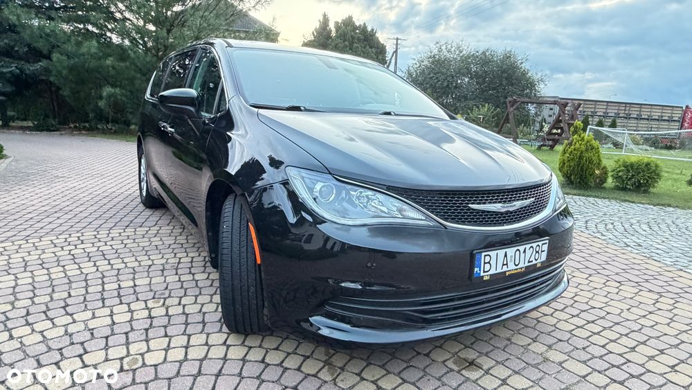 Chrysler Pacifica - 32