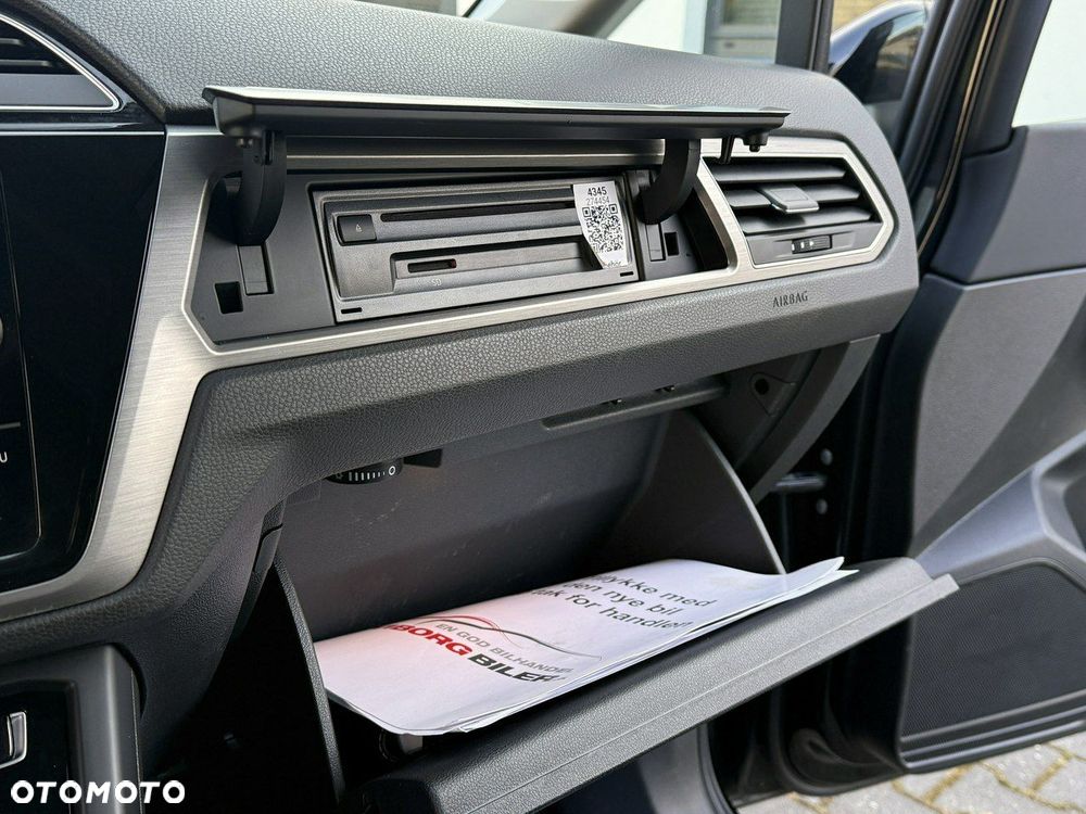 Volkswagen Touran 1.6 TDI SCR DSG IQ.DRIVE - 9