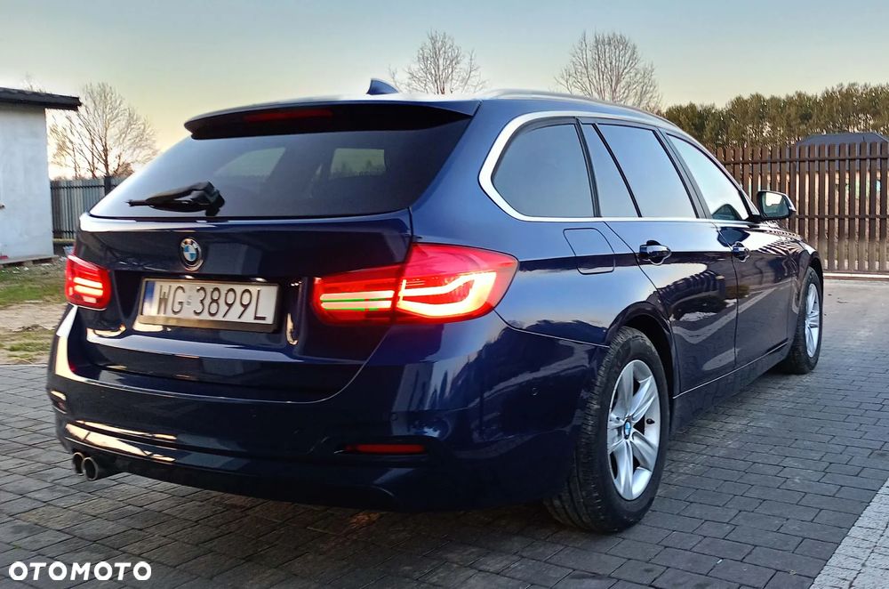 BMW Seria 3 320d Sport - 4