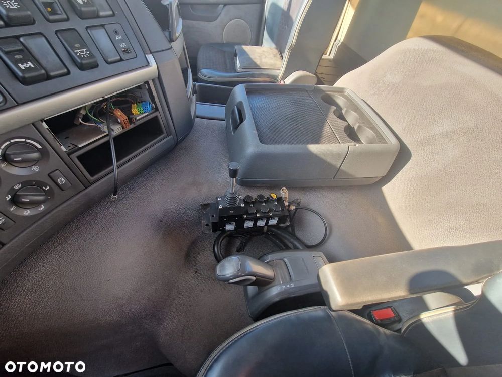 Volvo FM-4X2R - 12