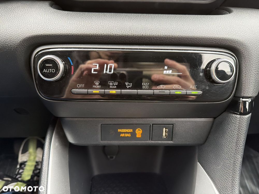 Toyota Yaris Hybrid 1.5 Comfort - 19