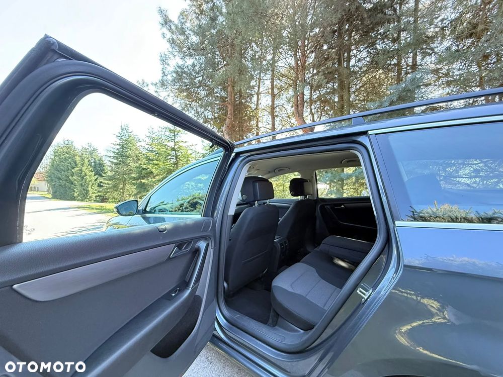 Volkswagen Passat 2.0 TDI Highline DSG - 21