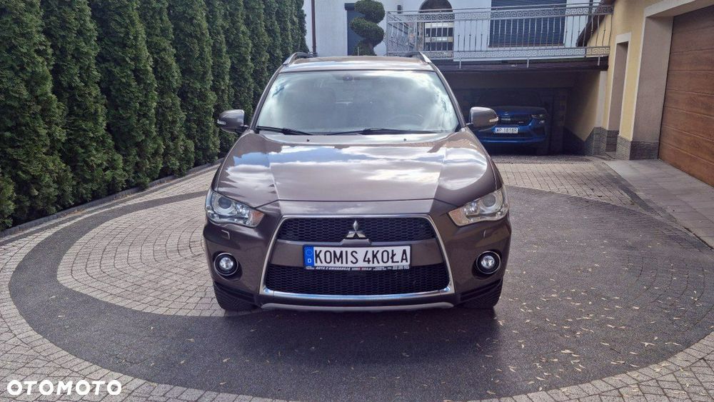 Mitsubishi Outlander - 9